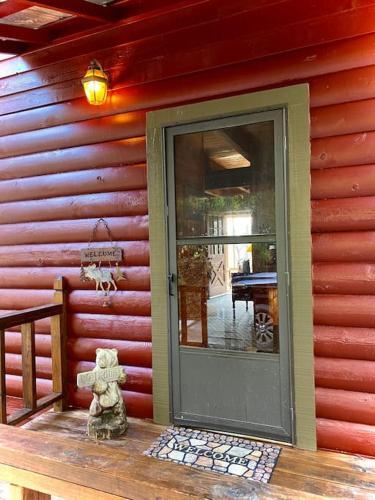 Moonlit Mountain-pond, Fire Pit, Hot Tub, 4 Acres