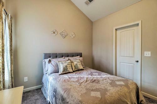 Suburban Family House With Easy Access To Downtown!