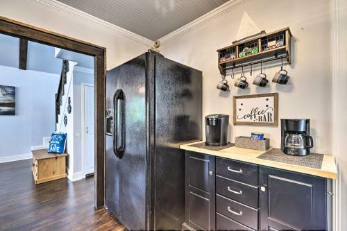 Waterfront Gem On Lake Sinclair With Boat Dock!