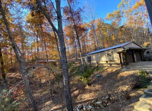 Hot Tub, Pool Table, Fire Pit Very Secluded