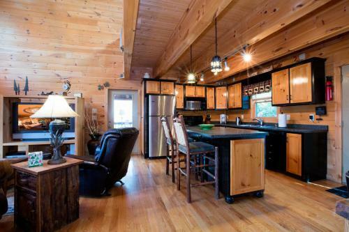 Blue Ridge Bliss - Above The Rest Luxury Cabins