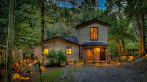 Rivers Edge By Escape To Blue Ridge