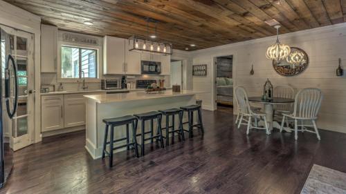 Rivers Edge By Escape To Blue Ridge