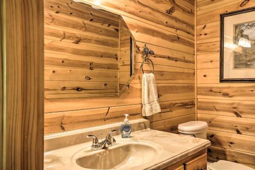 Mountain Dream Cabin In Humphrey Heights Complex