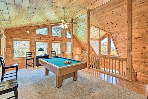 Blue Ridge Cabin Hot Tub, Fire Pit, Mtn Views