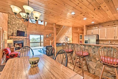 Blue Ridge Cabin Hot Tub, Fire Pit, Mtn Views