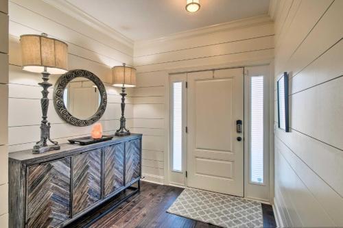 Chic St Simons Island Townhome With Pool Access