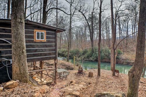 The Treehouse Cabin Creekside Home With Hot Tub!