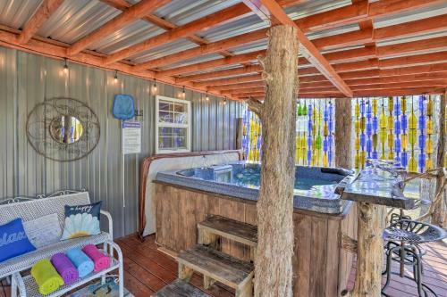 Charming Escape With Fire Pit In Summerville!