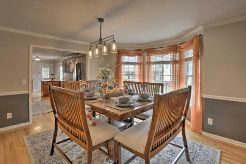 Summerville Home On 5 Acres Pool, Hot Tub And Deck!