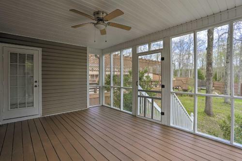 Summerville Home On 5 Acres Pool, Hot Tub And Deck!
