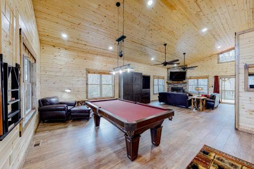 Cozy Bear Cabin #2