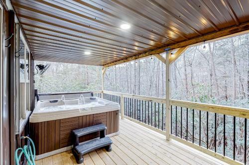 Cozy Bear Cabin #2