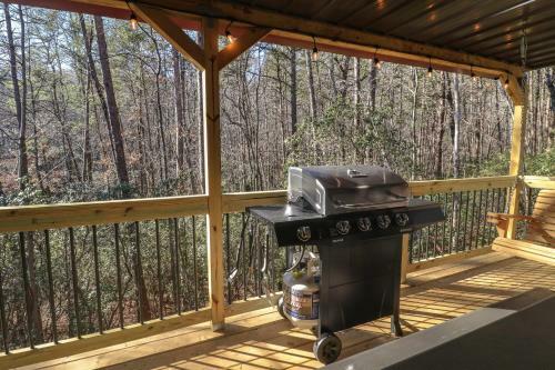 Cozy Bear Cabin #2