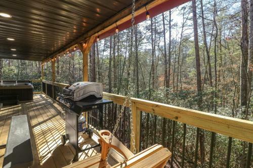 Cozy Bear Cabin #2