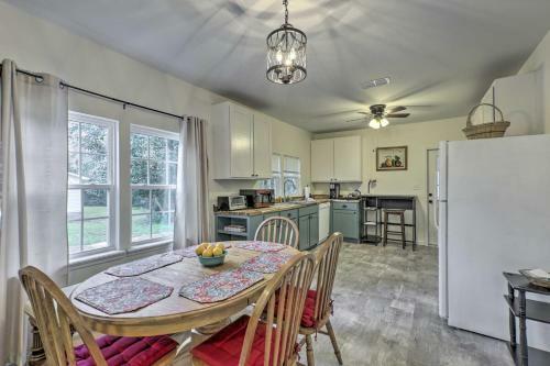 Cozy Thomasville Cottage - 1 Mile To Big Oak!