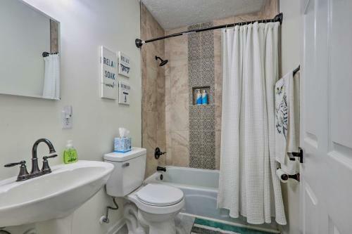 Cozy Thomasville Cottage - 1 Mile To Big Oak!
