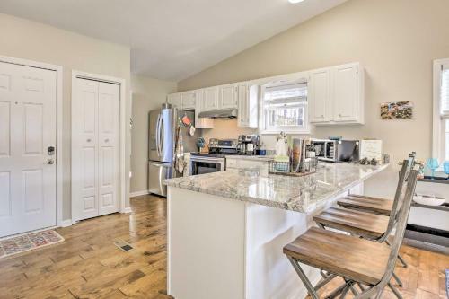 Indigo Cottage With Deck On Lake Arrowhead!