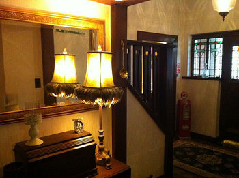 Barons Court Hotel