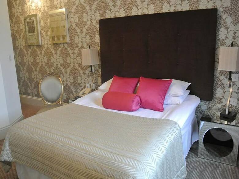 Episode Hotel
