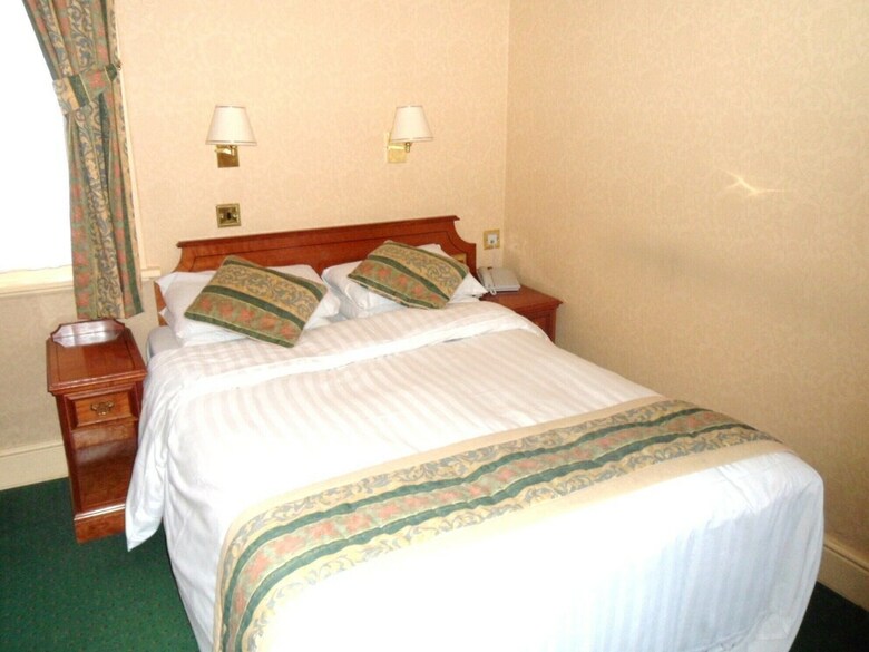 Three Queens Hotel