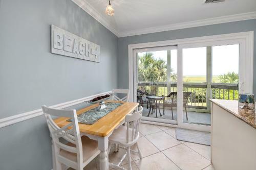 2 Bedroom 2 Bath Marsh Front Unit In Sea Palms On St Simons Island