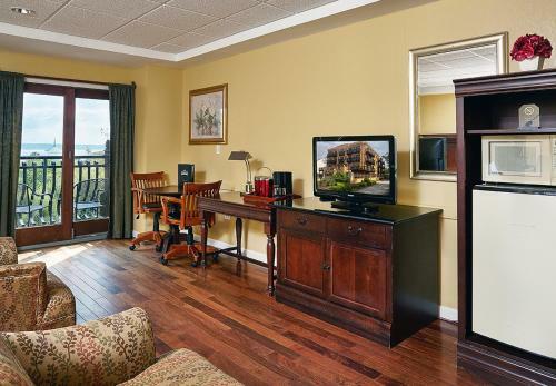 Hotel Ocean Inn & Suites