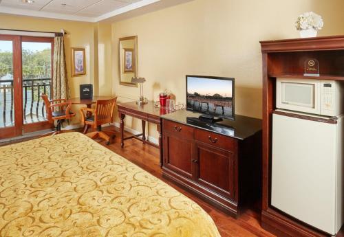 Hotel Ocean Inn & Suites