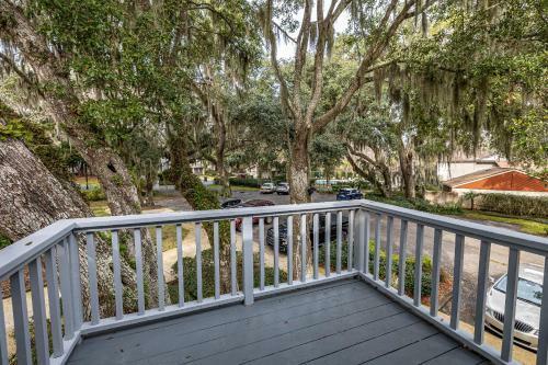 3 Bedroom 3 Bath Located In Sea Palms - Walk To The Golf Course!