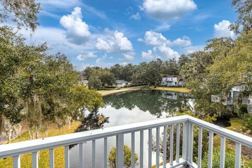 3 Bedroom 3 Bath Located In Sea Palms - Walk To The Golf Course!
