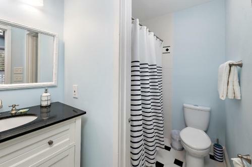 3 Bedroom 3 Bath Located In Sea Palms - Walk To The Golf Course!