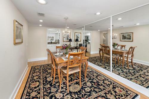 3 Bedroom 3 Bath Located In Sea Palms - Walk To The Golf Course!