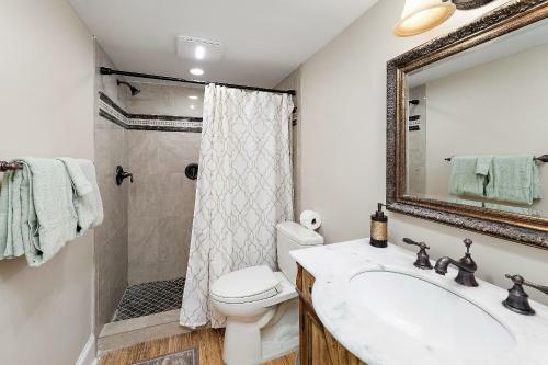 3 Bedroom 3 Bath Located In Sea Palms - Walk To The Golf Course!