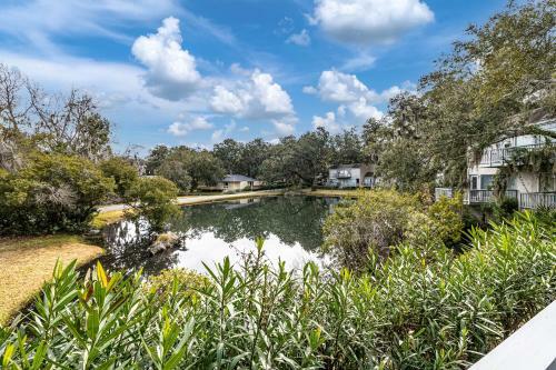 3 Bedroom 3 Bath Located In Sea Palms - Walk To The Golf Course!