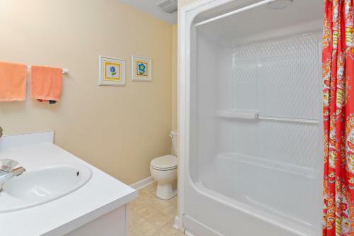 Demere Landing 135 4 Bedrooms 3 And Half Baths Elevator - Community Pool - Golf Cart