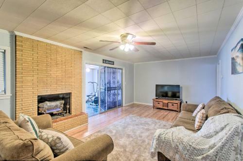 Charming Waycross Getaway With Recreation Room