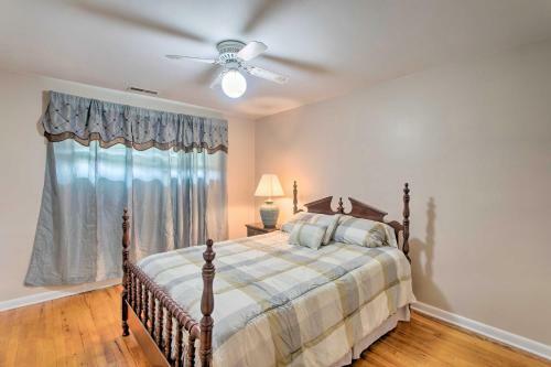 Charming Waycross Getaway With Recreation Room