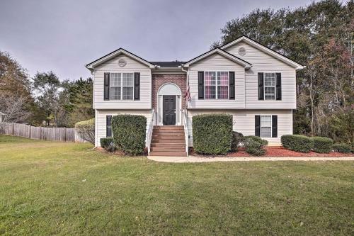 Idyllic Bethlehem Home Deck And Spacious Yard!