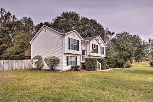 Idyllic Bethlehem Home Deck And Spacious Yard!