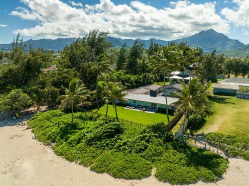 Hawaiian Dream - Beachfront Oceanfront Paradise, Villa