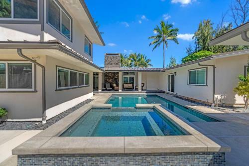 Hawaiian Dream - Beachfront Oceanfront Paradise, Villa