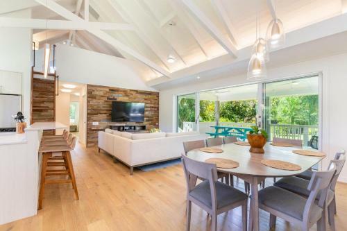 Ka Hale Olu At Anini Beach Home