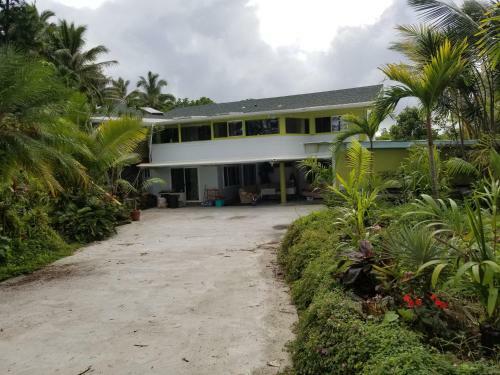 Hostal Valushas Best 4 Bedroom 3 Bathroom