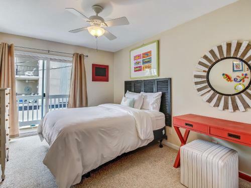 Heated Pool Access Perfectly Located Tybee Condo Short Walk To Beach & More!