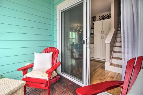 Bright Tybee Island Townhome Walk To Beach!