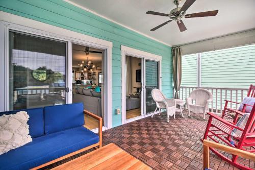 Bright Tybee Island Townhome Walk To Beach!