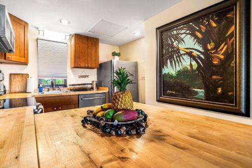 Royal Seacliff #406