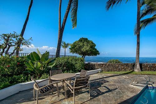 Royal Seacliff #406
