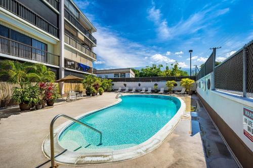 Kona Plaza#113