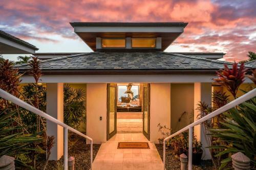 Dolphin House - Hawaii